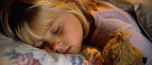 Как приучить ребенка ложиться спать во время? 