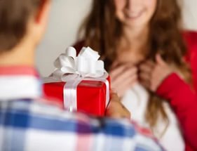 Подарки, и как они влияют на отношения мужчины и женщины