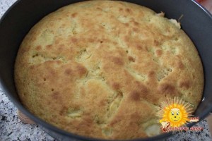 Быстрый пирог с яблоками